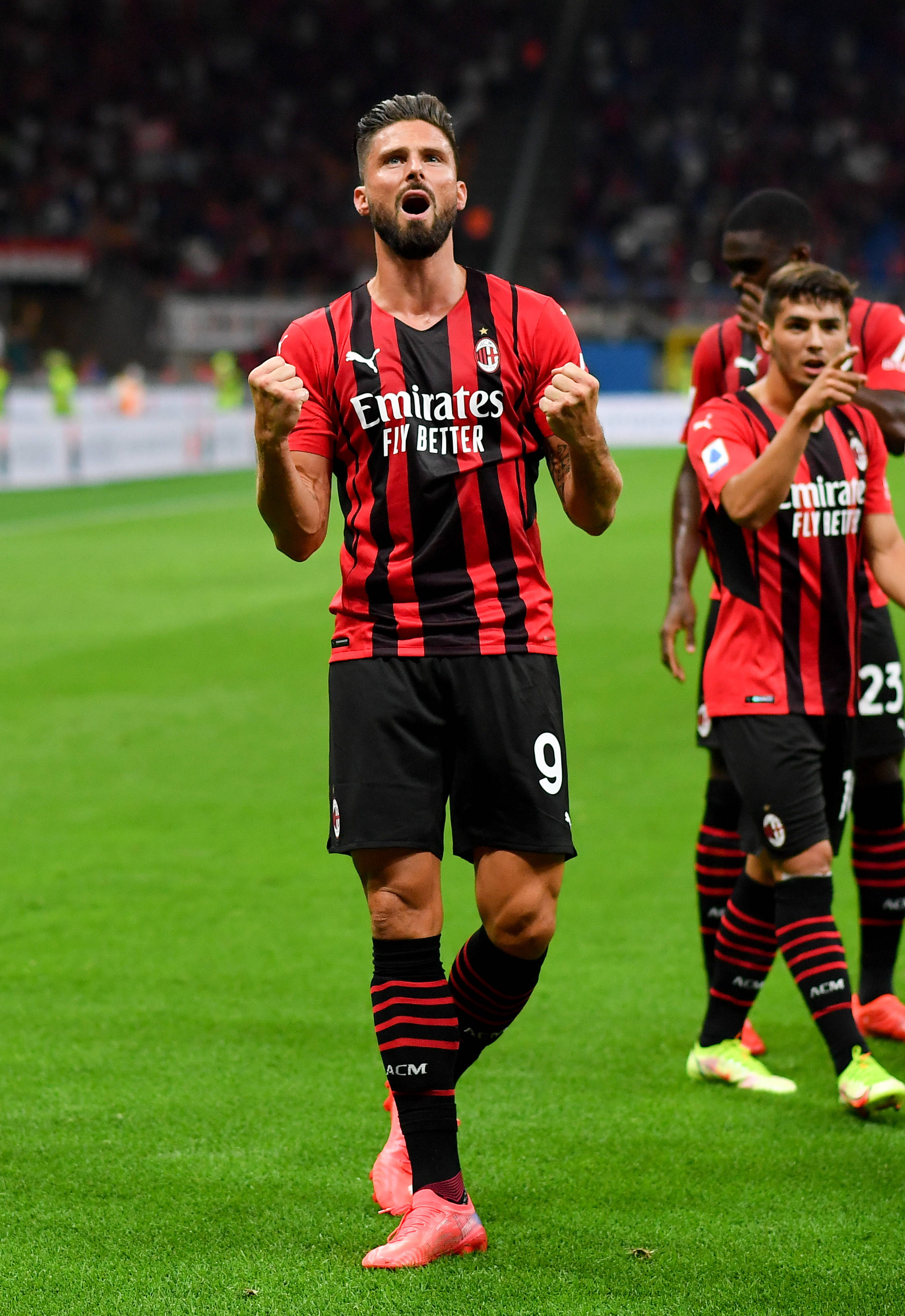 【壁纸】——佩德里 的舌头（佩德里吐舌瞬间壁纸）