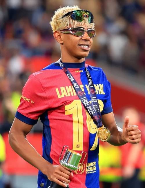 世界杯｜没“死亡之组”不好看？国际足联既要流量也要情怀（世界杯没了“死亡之组”还好看吗？国际足联在流量与情怀间求平衡）