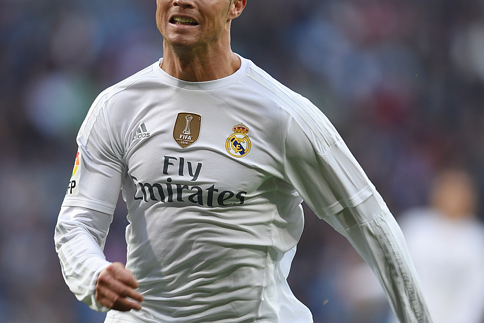 补时连献神扑！拉门斯守住曼联连续394场半场领先不败纪录（补时连番神扑，拉门斯力保曼联半场领先394场不败纪录）