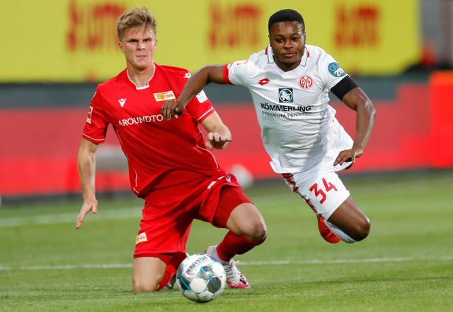 欧洲区预选赛格局混乱（欧洲区预选赛形势错综复杂）