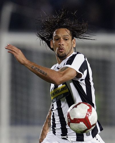 足球中超球队超级外援状态火爆，8场10球（中超超级外援火力全开：8战斩获10球）