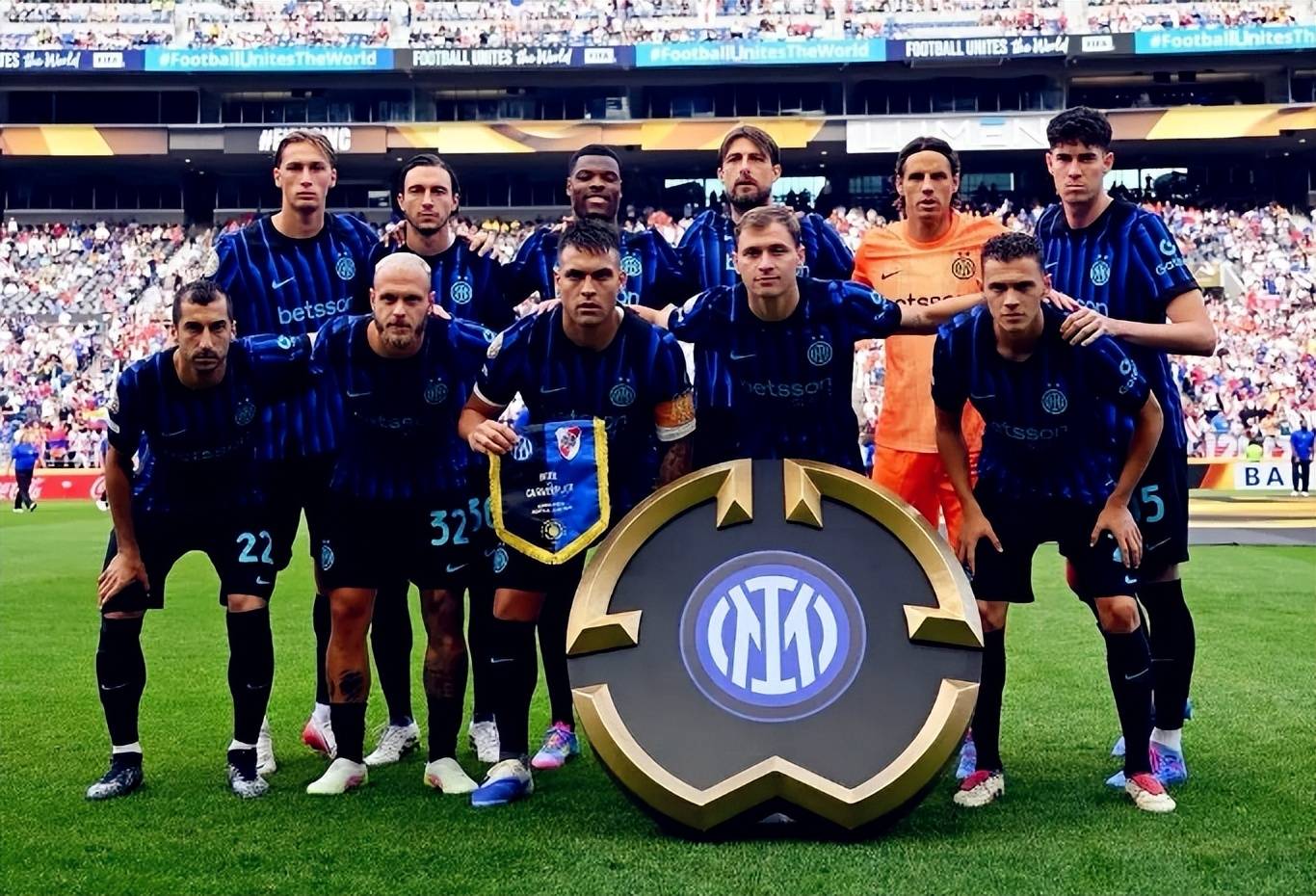 懂球帝12周年120大瞬间1／4决赛：德拜梅磊包揽，谁将杀出半区？（懂球帝12周年120瞬间八强：德拜梅磊霸榜，半区出线花落谁家？）