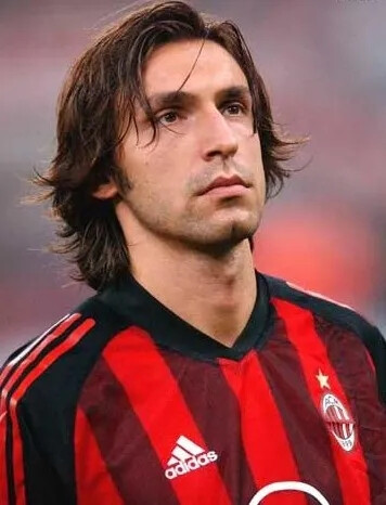 孔蒂：我们的中场只剩洛博特卡和小麦，希望不会再有人受伤（孔蒂：中场仅剩洛博特卡与小麦，盼再无伤员）