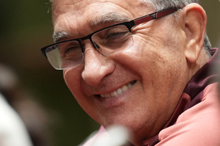 赵松源：想要帮助球队要先适应打法；希望脚下和头球兼备（赵松源：融入球队战术才能更好贡献，力争脚下与头球俱佳）