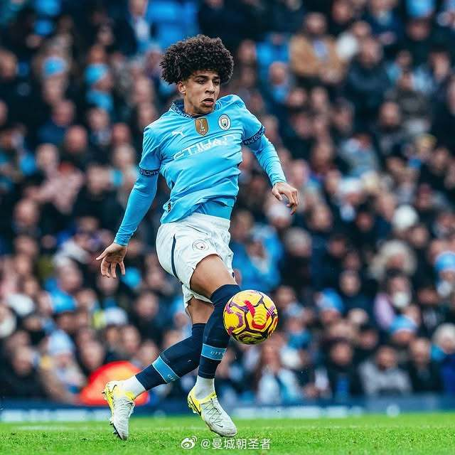 奥古斯托：蒂特是我经历过的最伟大教练，他能防守也能进攻（奥古斯托称蒂特为其生涯最佳主帅：攻守俱佳）