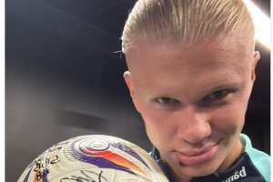 巴萨公布欧冠首发11人阵容迎战法兰克福（巴萨官宣欧冠战法兰克福首发11人名单）