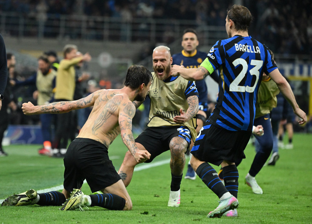 德甲半场：阿莫拉1射1传，威默破门，沃尔夫斯堡2-0柏林联合（德甲半场战报：阿莫拉传射建功，威默破门，沃尔夫斯堡2-0领先柏林联合）